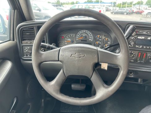 Used 2004 Chevrolet Silverado 1500 W/T image 14