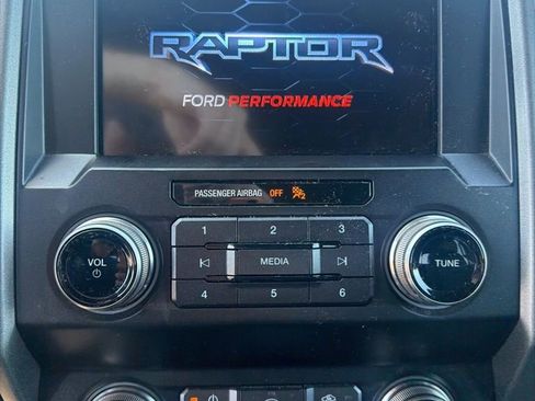 Used 2019 Ford F150 Raptor w/ Equipment Group 802A Luxury AWD/4WD image 8