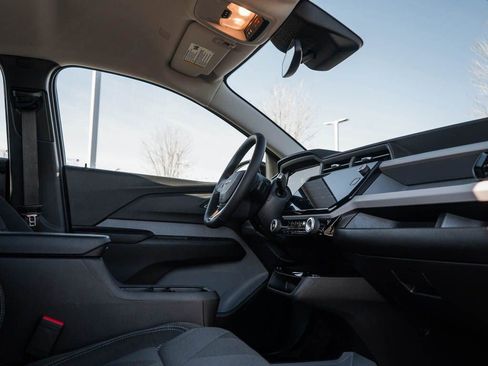 New 2027 Chevrolet Bolt LT w/ Comfort Package FWD image 9