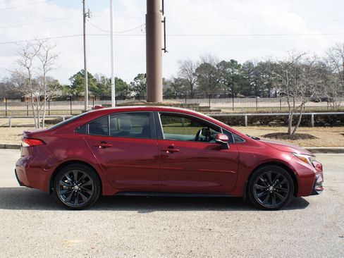 Used 2024 Toyota Corolla SE image 18