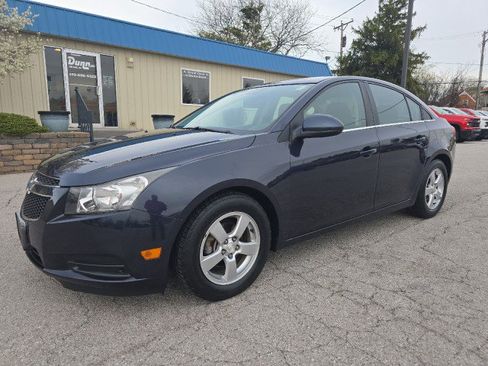Used 2014 Chevrolet Cruze LT image 2