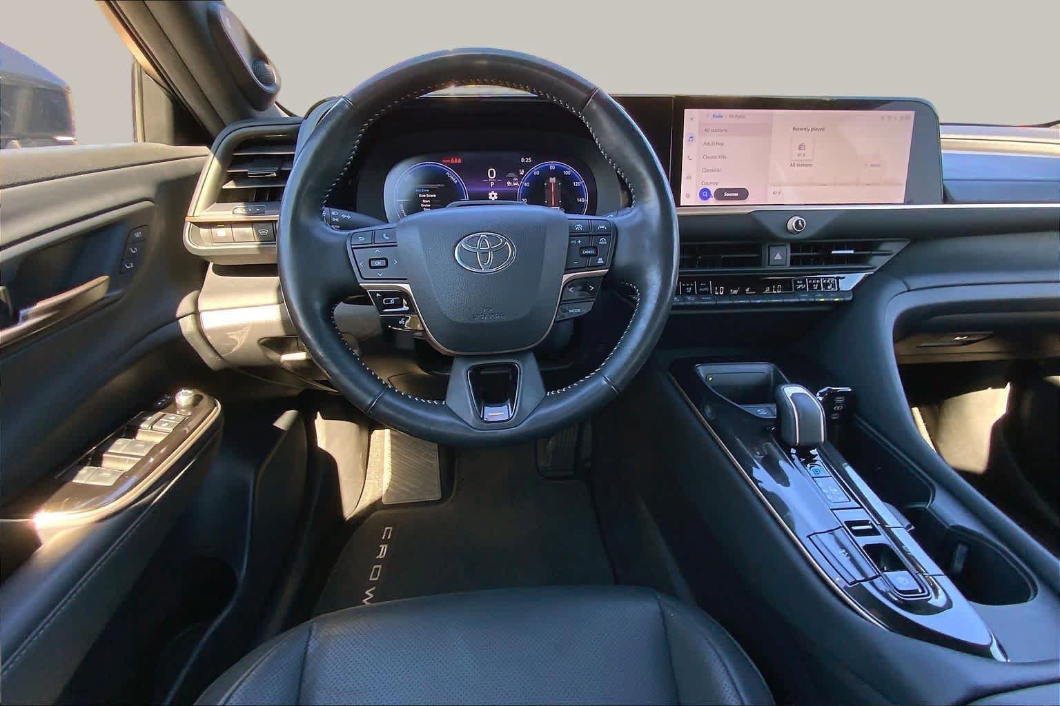 Used 2024 Toyota Crown Platinum AWD/4WD image 6