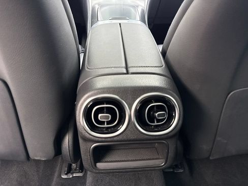 Used 2024 Mercedes-Benz GLC 300 image 63