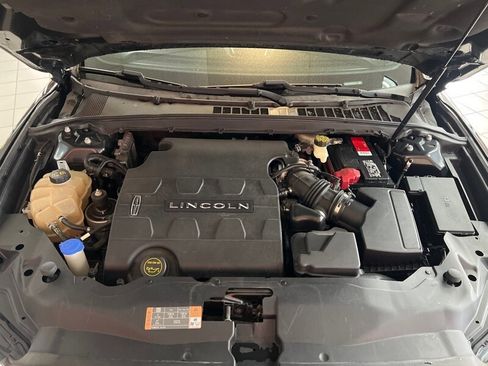 Used 2017 Lincoln Continental Premiere image 34