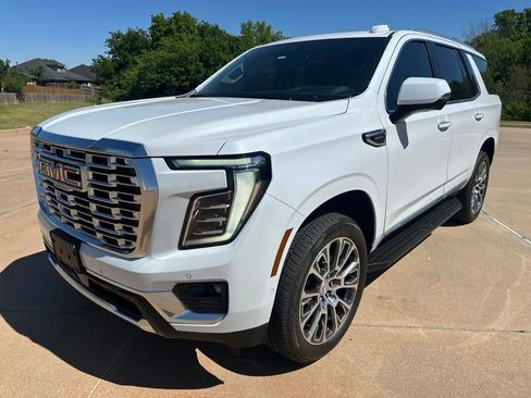 Used 2026 GMC Yukon Denali w/ Advanced Technology Package AWD/4WD image 1