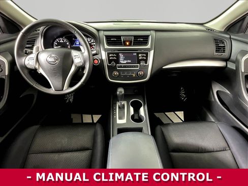Used 2017 Nissan Altima 2.5 SR w/ Midnight Edition Package FWD image 7