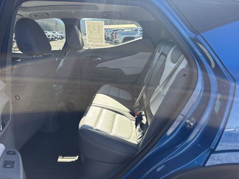 Used 2022 Chevrolet Bolt EUV Premier w/ Sun & Sound Package image 22