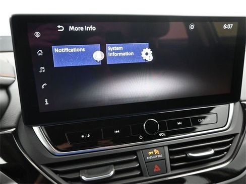 New 2025 Nissan Altima 2.5 SR image 18