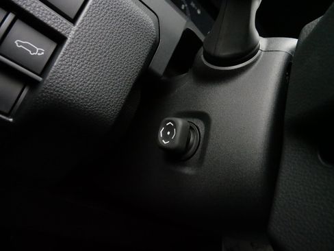 Certified 2025 Toyota 4Runner TRD Off-Road Premium image 33