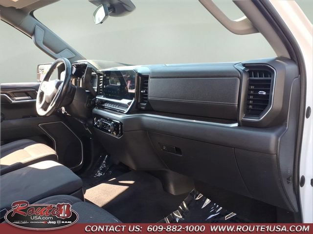 Used 2022 Chevrolet Silverado 1500 LT AWD/4WD image 12