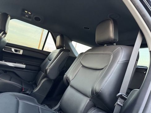 Certified 2022 Ford Explorer XLT w/ Equipment Group 202A image 11