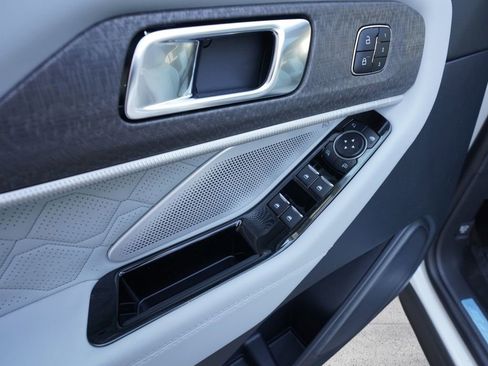 New 2026 Ford Explorer Platinum image 15