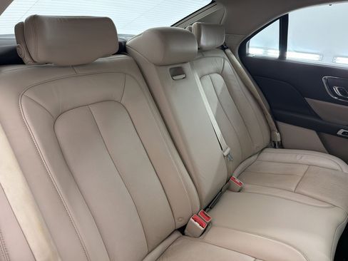 Used 2017 Lincoln Continental Reserve w/ Luxury Package FWD image 28