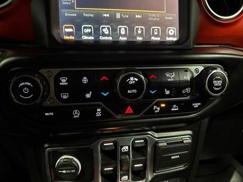 Used 2020 Jeep Gladiator Rubicon AWD/4WD image 17