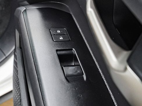 Certified 2025 Toyota Tacoma TRD Sport w/ TRD Sport Upgrade Package image 28