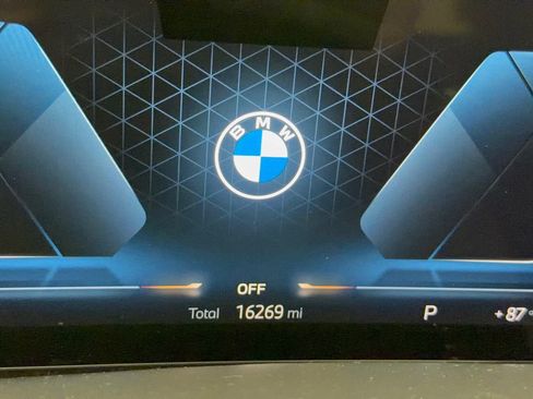 Certified 2025 BMW X5 sDrive40i w/ Climate Comfort Package RWD image 26