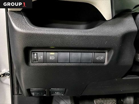 Used 2020 Toyota RAV4 XLE w/ Convenience Package image 35