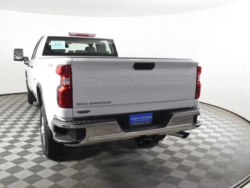 Used 2025 Chevrolet Silverado 2500 W/T w/ WT/CX Safety Package image 7