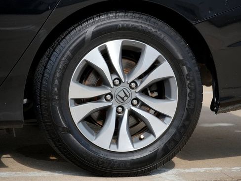 Used 2015 Honda Accord LX image 25