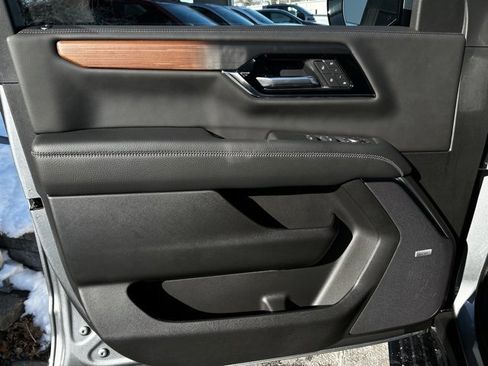 New 2026 GMC Yukon Denali w/ Denali Reserve Package image 13