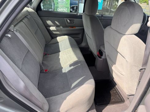 Used 2001 Ford Taurus SE FWD image 15
