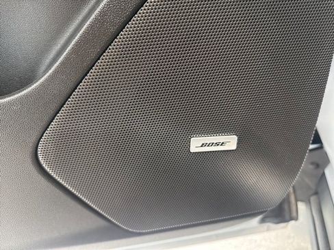 Used 2025 Cadillac XT6 Luxury image 26