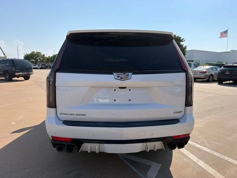 Certified 2024 Cadillac Escalade V AWD/4WD image 3