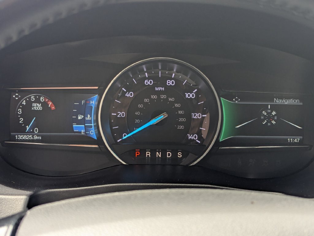 Used 2018 Ford Explorer XLT w/ Equipment Group 202A FWD image 14