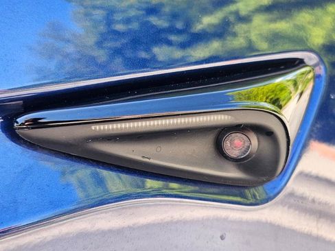 Used 2023 Tesla Model X image 27