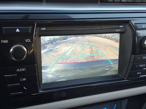 Used 2016 Toyota Corolla L image 24
