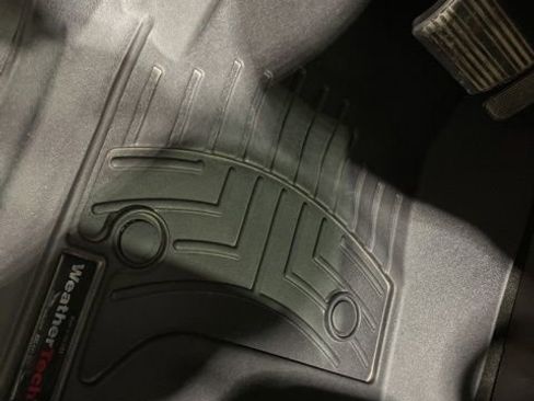 Used 2017 GMC Yukon XL SLT image 17