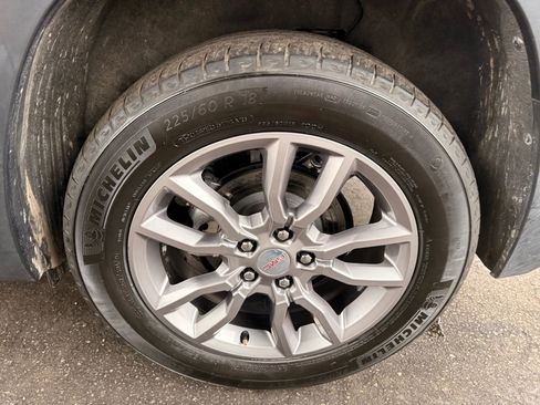 Used 2024 GMC Terrain SLT image 42