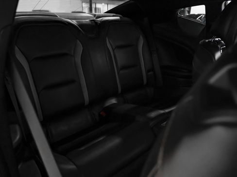 Used 2018 Chevrolet Camaro SS RWD image 36