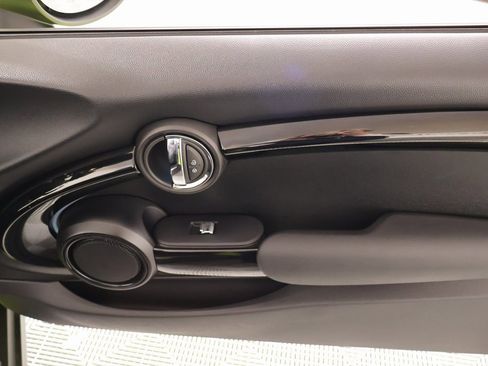 Certified 2024 MINI Cooper S image 17