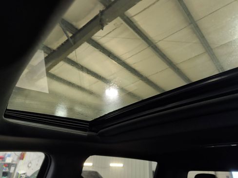 Used 2022 GMC Sierra 1500 AT4 image 11