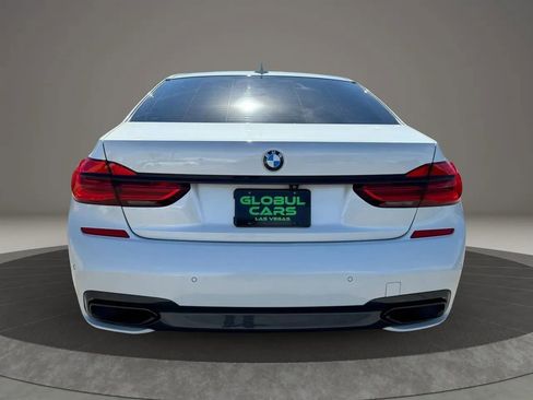 Used 2018 BMW 740i image 5