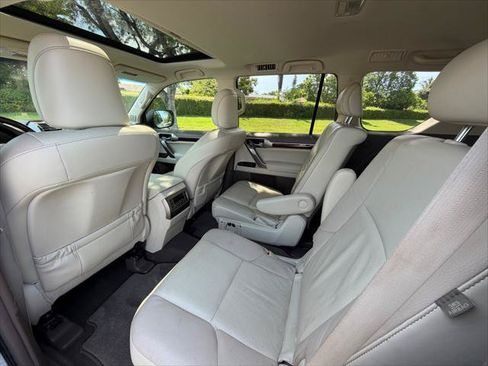 Used 2018 Lexus GX 460 Premium AWD/4WD image 18