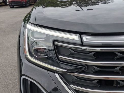 Used 2024 Volkswagen Atlas SE image 10