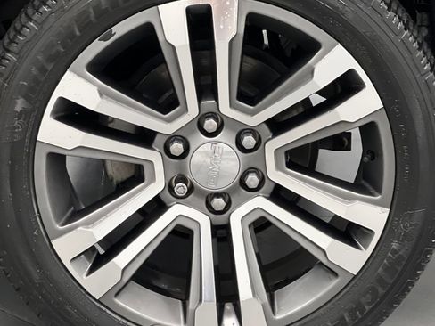 Used 2019 GMC Yukon Denali w/ Denali Ultimate Package AWD/4WD image 74