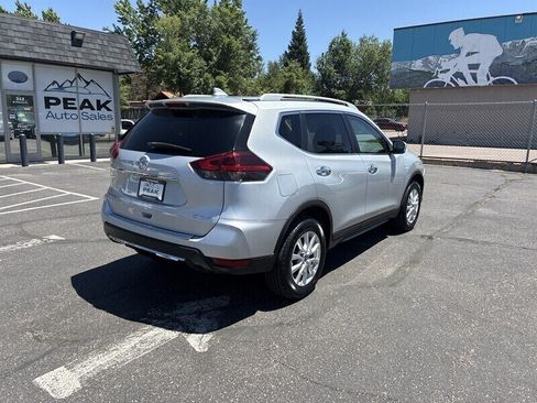 Used 2018 Nissan Rogue SV AWD/4WD image 7