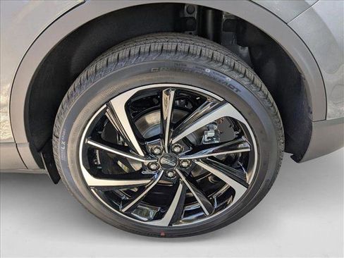 New 2025 Lincoln Corsair Reserve image 9