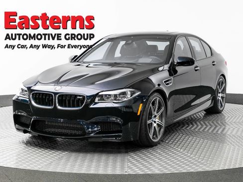 Used 2015 BMW M5 RWD image 1