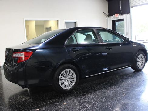 Used 2012 Toyota Camry LE FWD image 3