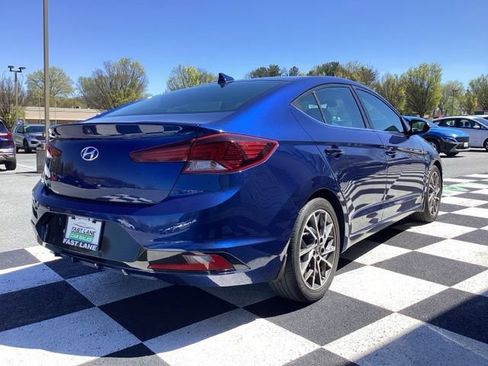 Used 2020 Hyundai Elantra Limited w/ Cargo Package (C1) FWD image 6