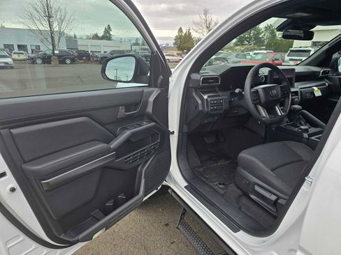 New 2026 Toyota 4Runner SR5 image 26