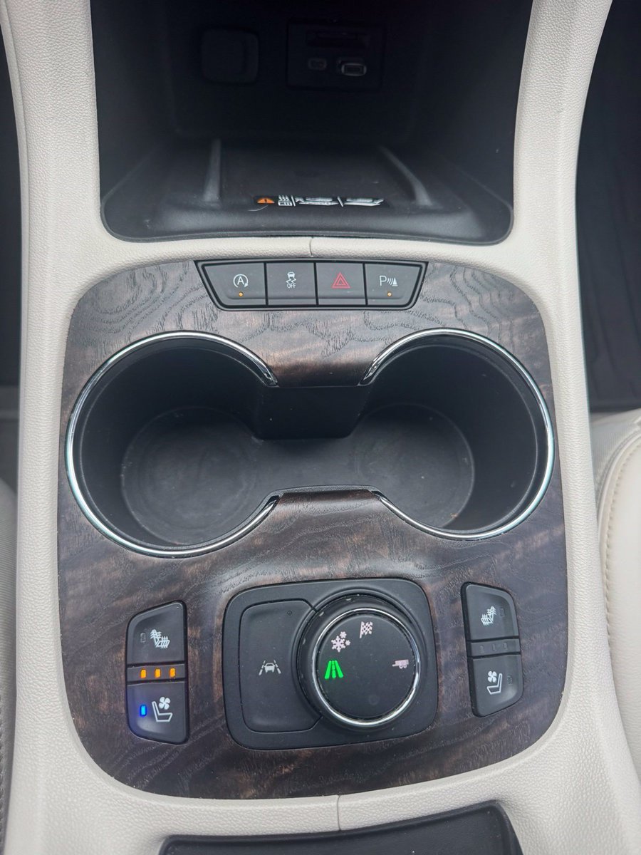 Used 2020 GMC Acadia Denali w/ Trailering Package FWD image 24