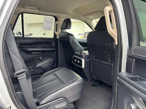 Used 2024 Ford Expedition XLT image 13