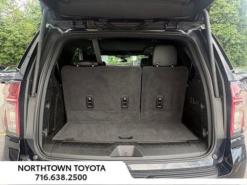 Used 2022 Chevrolet Tahoe LT w/ Luxury Package AWD/4WD image 16