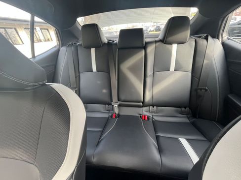 Used 2025 Toyota Camry SE image 32