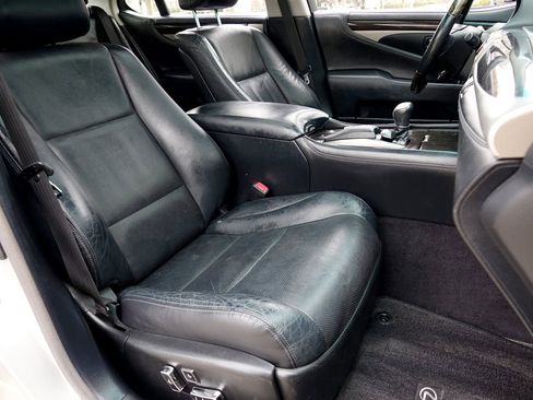 Used 2013 Lexus LS 460 image 8